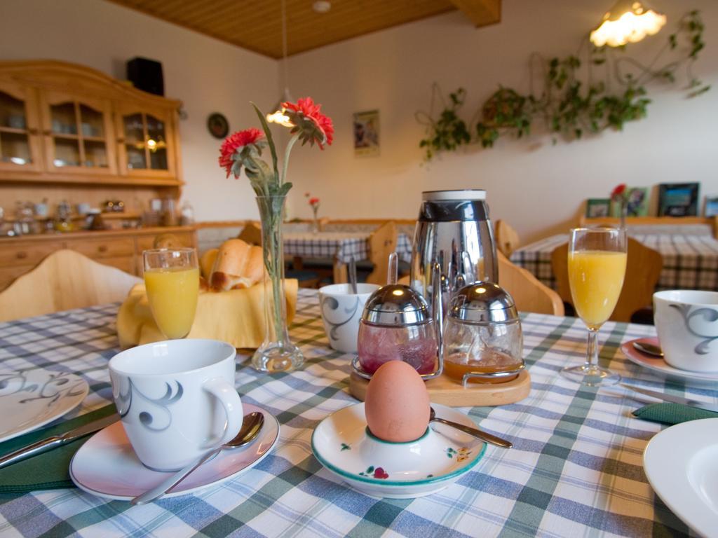 Bed and Breakfast Weingut Schwarzl Рач-ан-дер-Вайнштрассе Экстерьер фото